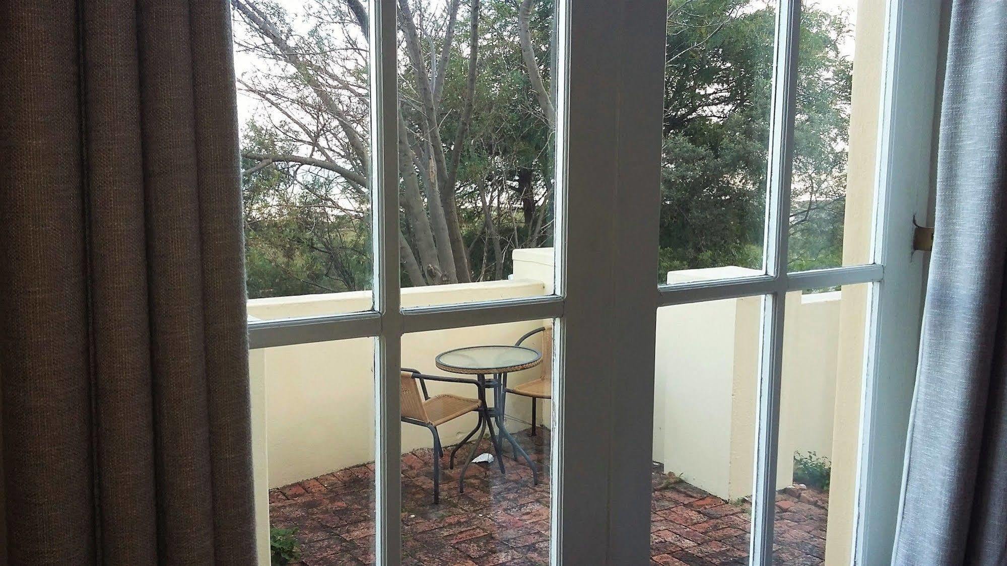 Bucaco Sud Guest House Bettyʼs Bay Exteriör bild