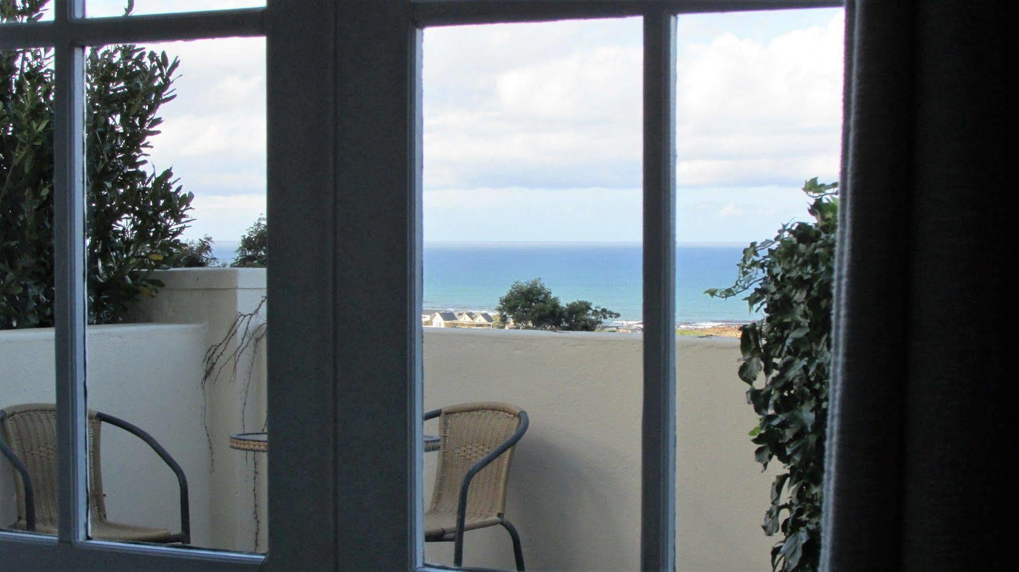 Bucaco Sud Guest House Bettyʼs Bay Exteriör bild